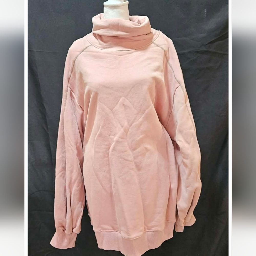New LIT oversized turtleneck Sweatshirt